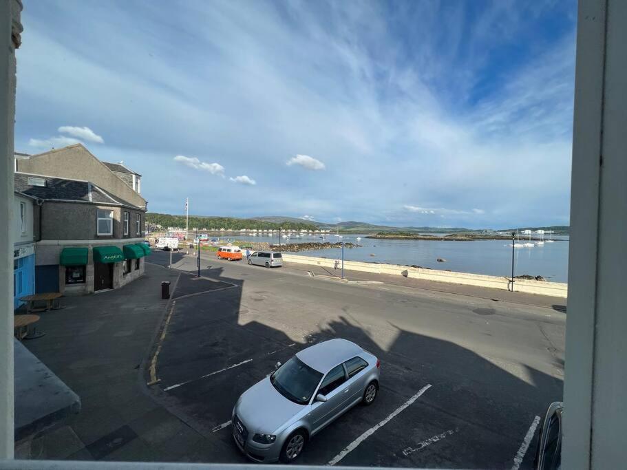 Fantastic 3 Bedroom Holiday Home Millport Exterior foto
