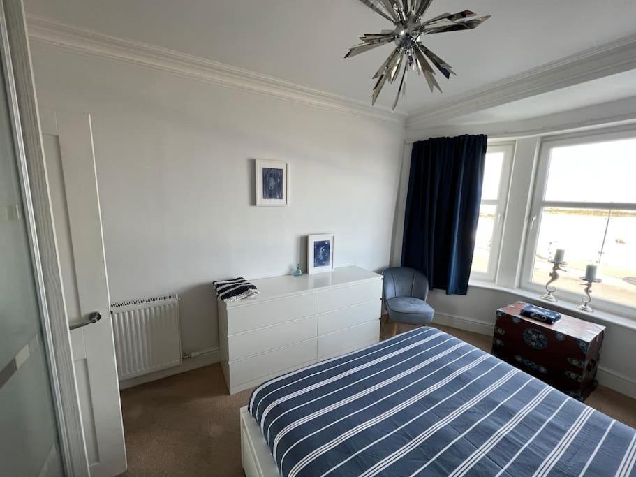 Fantastic 3 Bedroom Holiday Home Millport Exterior foto